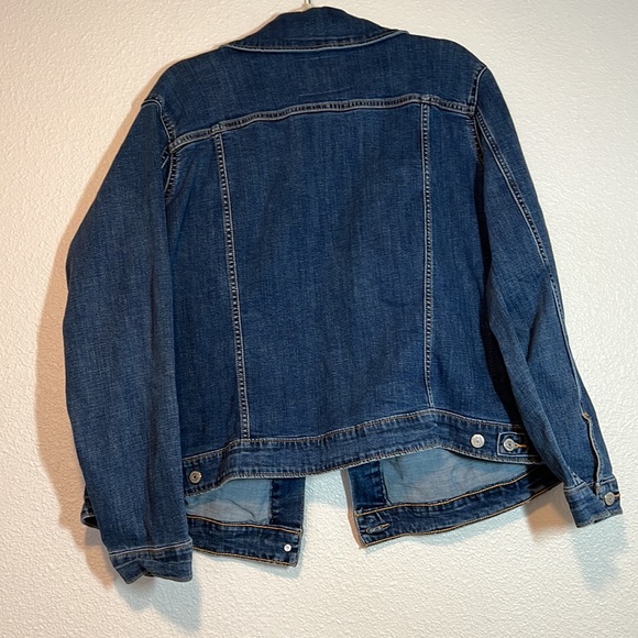 Woman’s LEVI jean jacket size 3x - Picture 2 of 6